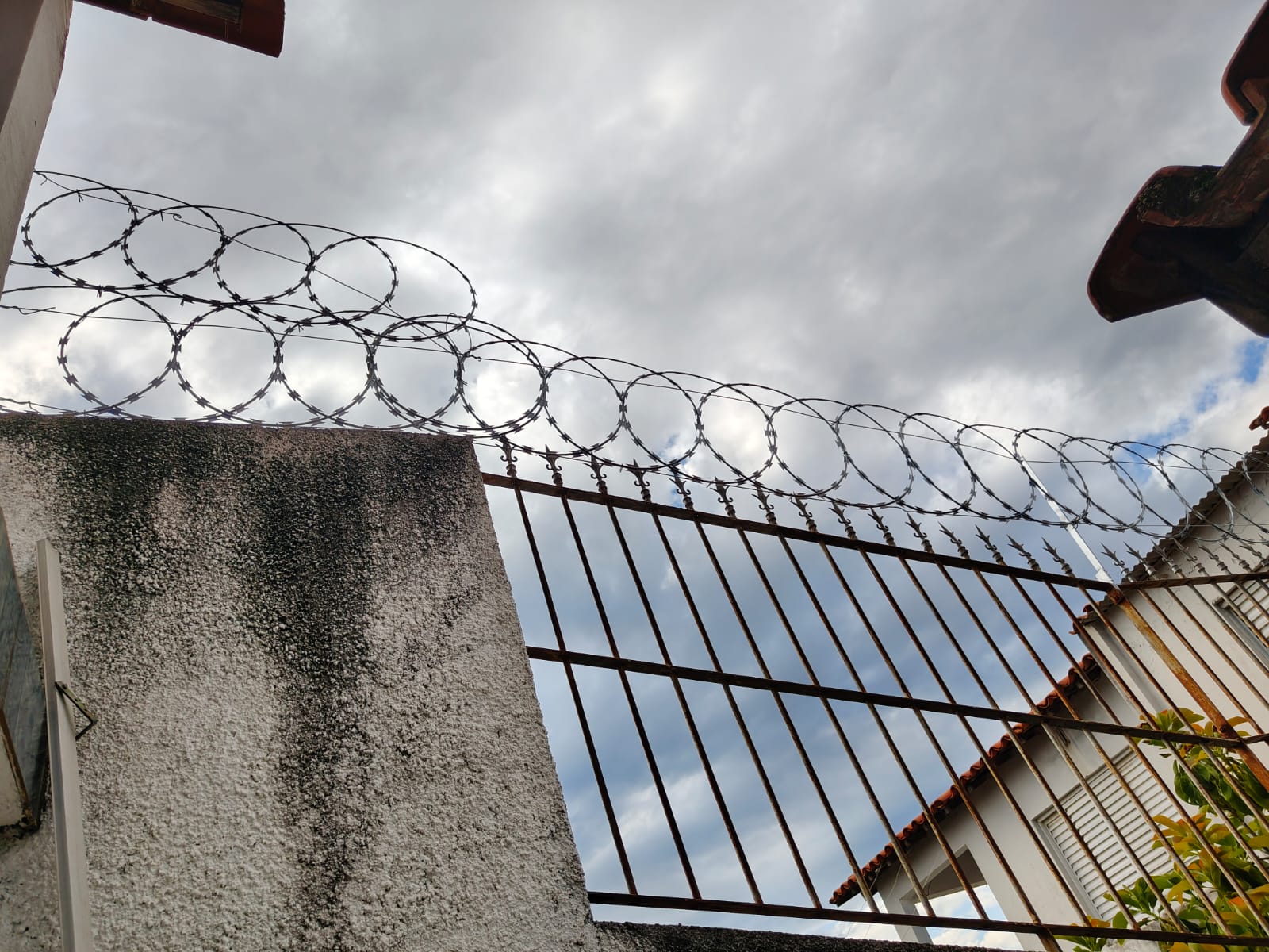 Cerca Concertina Galvanizada Instalada em Sorocaba - LM Perimetral